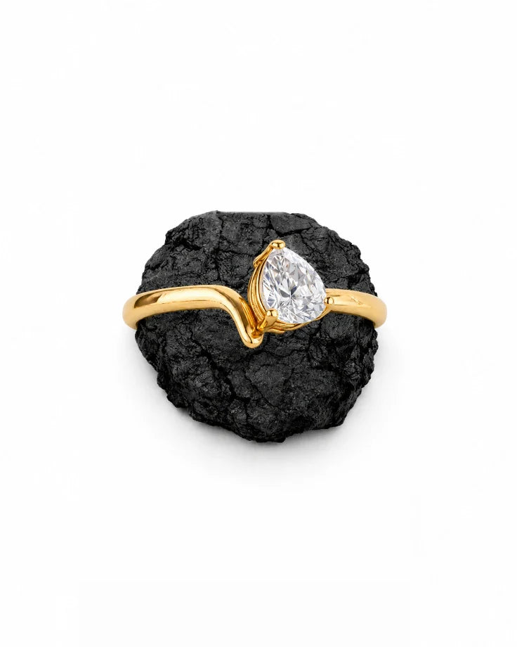 Anel Feminino Orbitis Aureum  Espiral Banhado em Ouro 24k